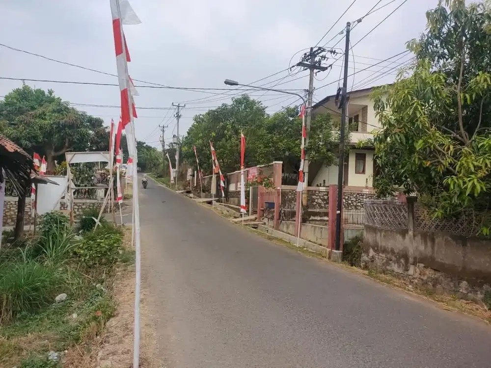 Dijual Rumah 2 Lantai dan Kandang Sapi di Darangdan Purwakarta