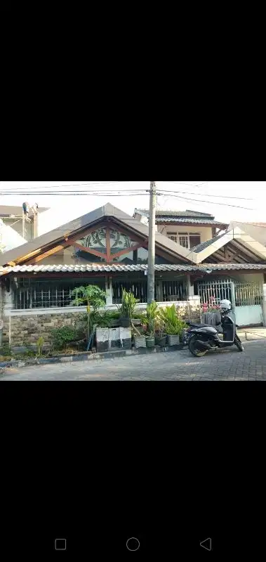 Rumah asri di jln Duku Pondok Candra Indah , Sidoarjo