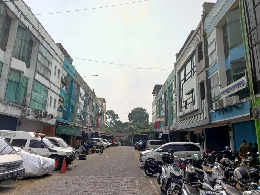 Di Jual Ruko 3 Lantai, Ciputat
