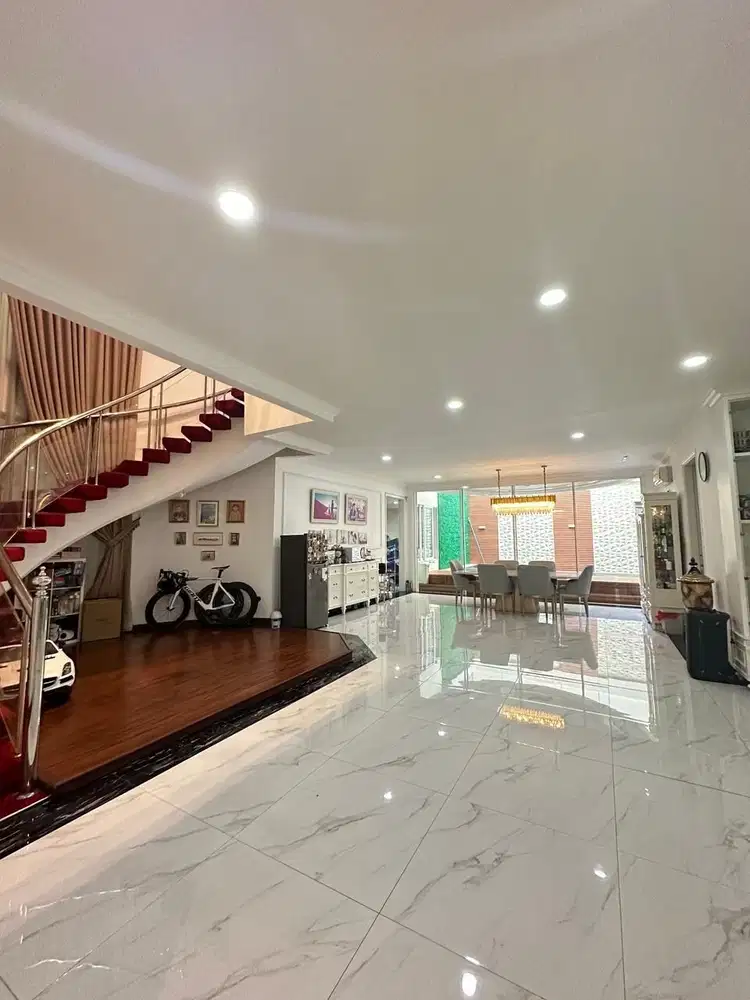 Dijual Rumah di Green Garden