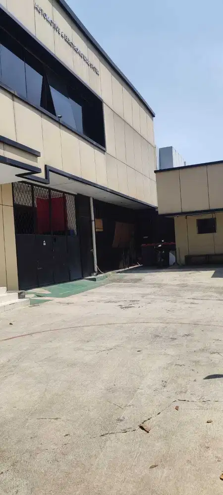 Disewakan Gudang Luas 1200m² di jababeka 1