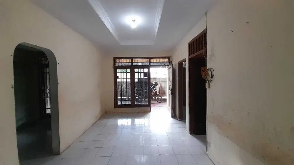 KOMPLEK ANTAPANI, ANTAPANI. RUMAH SIAP HUNI DI KOTA BANDUNG