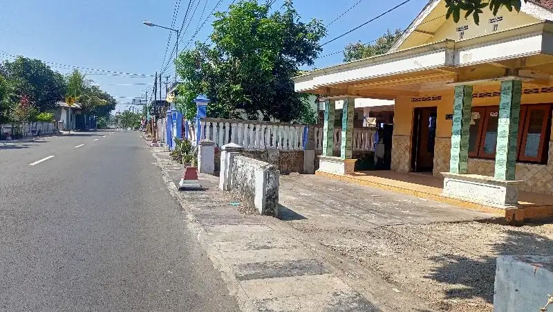 BU Banting Harga Di jual Rumah Strategis Pinggir jalan di Kota Blitar
