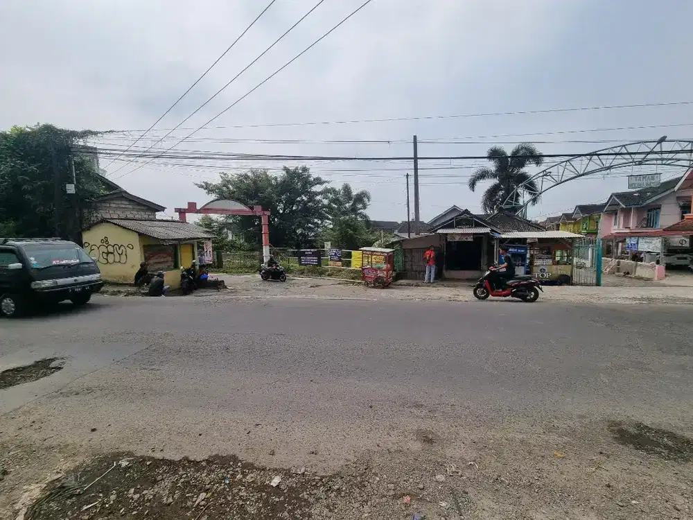 Tanah Usaha di Puncak diapit 4 jalan, SHM 1500m²