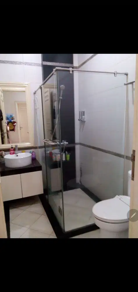 Dijual Rumah daan mogot baru boulevard raya