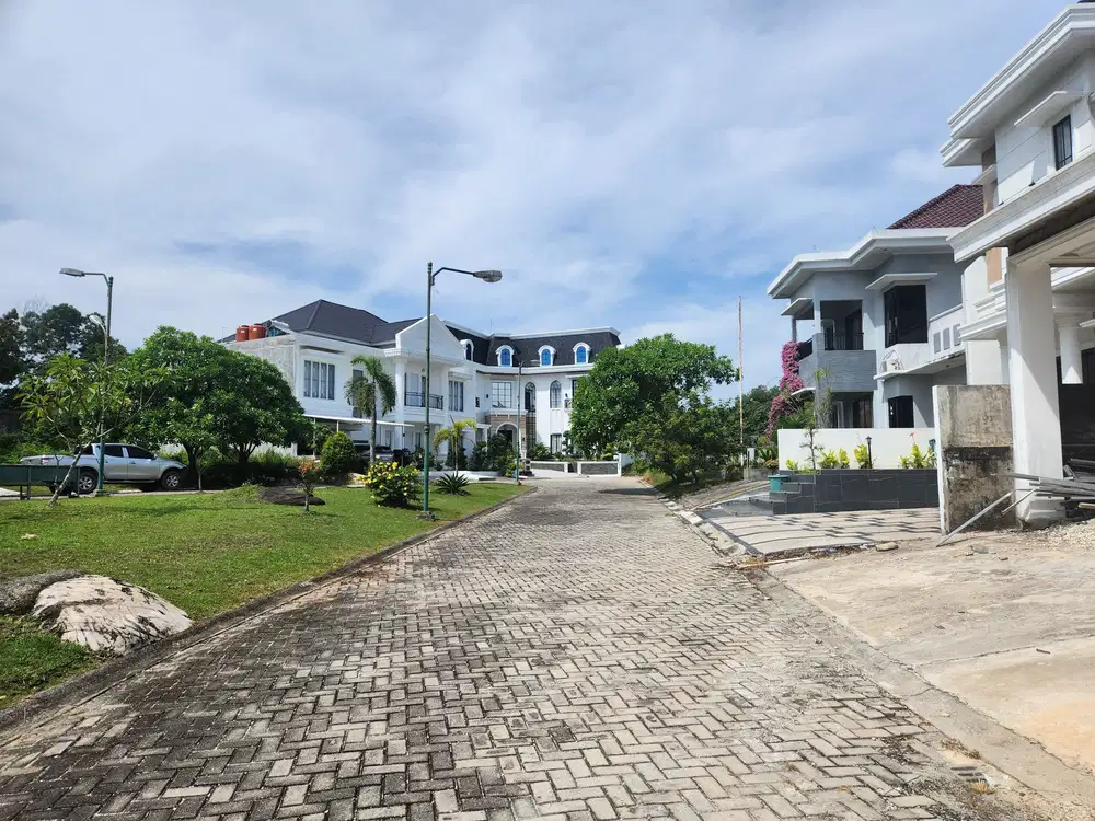 Cluster Dekat ke Eka Hospital dan Mal SKA dan Living World