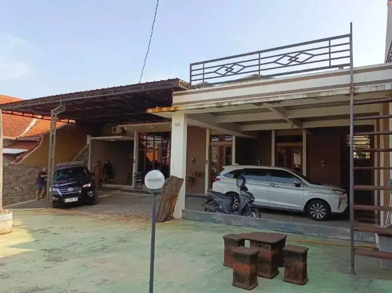 Dijual Rumah Luas di Jl Ipik Gandamanah Munjul