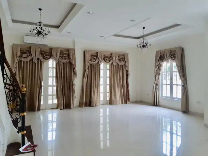 Rumah 2 Lantai Bagus Dan Terawat di Pondok Indah