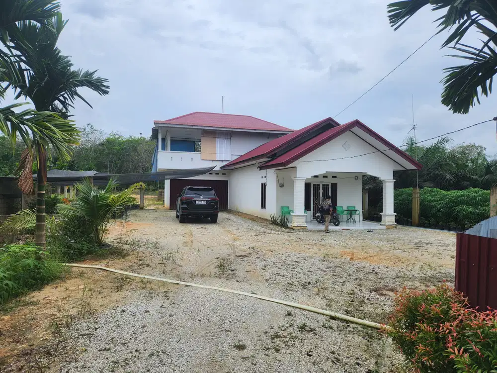 Rumah di Kebun untuk bersantai di waktu senggang.