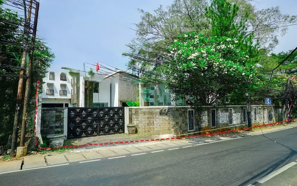 TURUN HARGA Rumah Kemang Lt1493m2 ada Swimming Pool Bangka Mampang BU