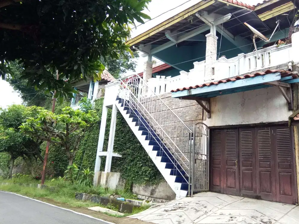 RUMAH MEWAH DUA LANTAI SIAP HUNI  DI KARONSIH NGALIYAN SEMARANG