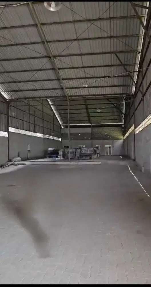 Disewakan gudang gatot subroto  ( kawasan industri Candi )