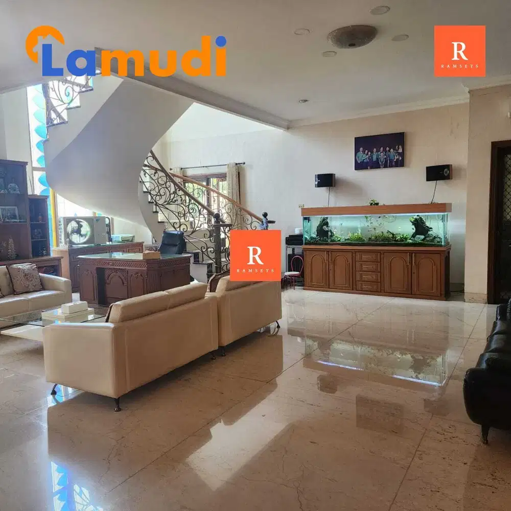 Dijual Rumah Muara Karang 2 Lantai LT 270m² LB 445m²