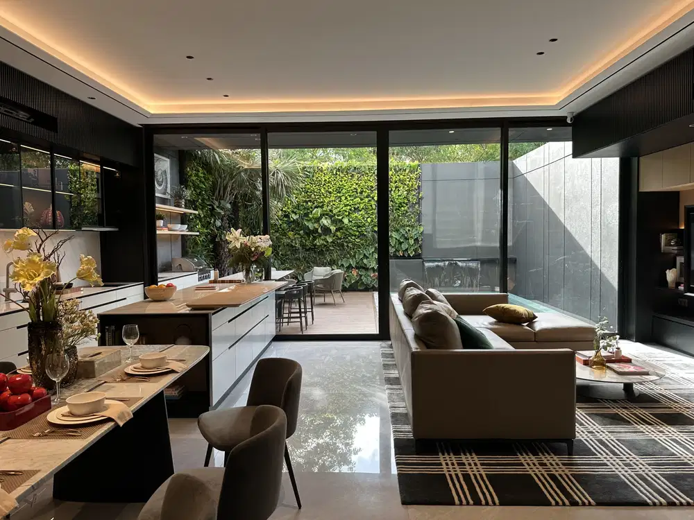 Rumah lippo central karawaci lingkungan sangat asri dekat UPH