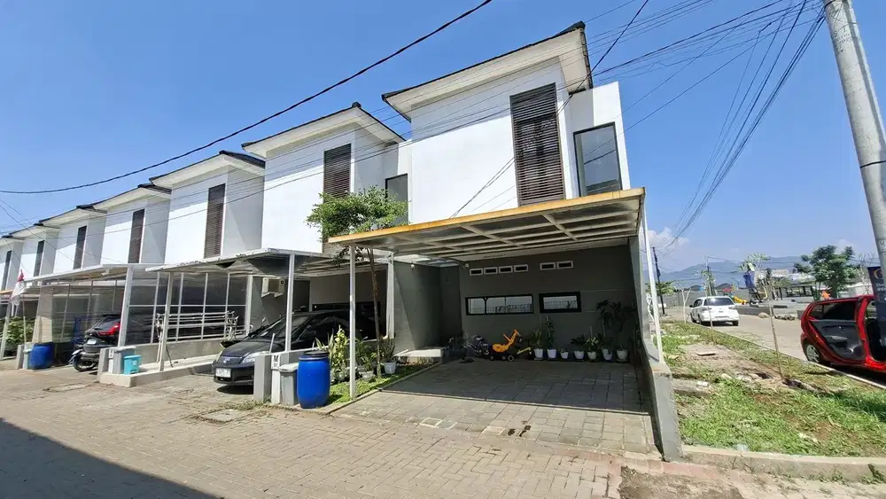 Dijual atau Take Over Rumah 2 Lantai Murah di Cikoneng Bojongsoang