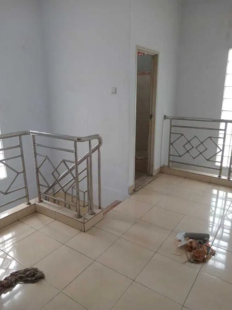 Rumah Murah 2 Lantai Posisi Hook di Penggilingan Cakung Jakarta Timur