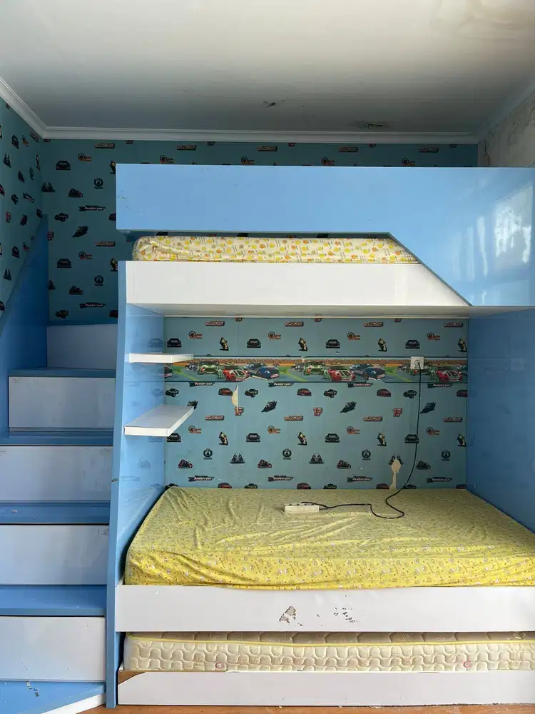 Rumah Furnished Sudah Renovasi semua  Taman Surya 5 Jakarta Barat