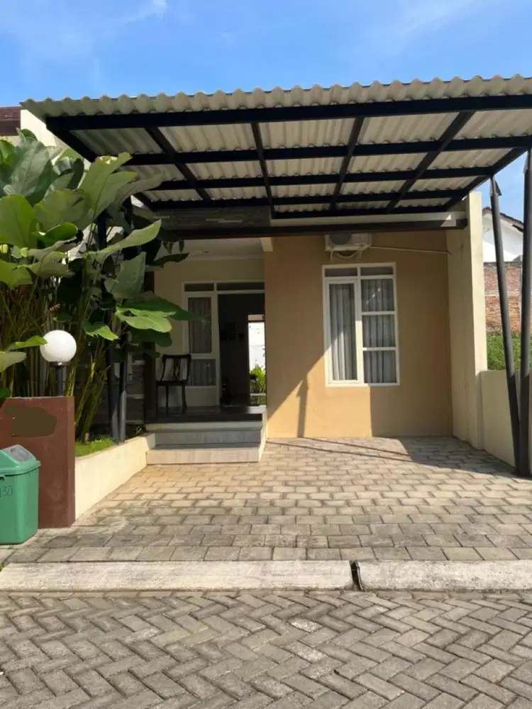 RUMAH SIAP HUNI SEMI FURNISH DI CLUSTER ELANG MANGUNHARJO TEMBALANG