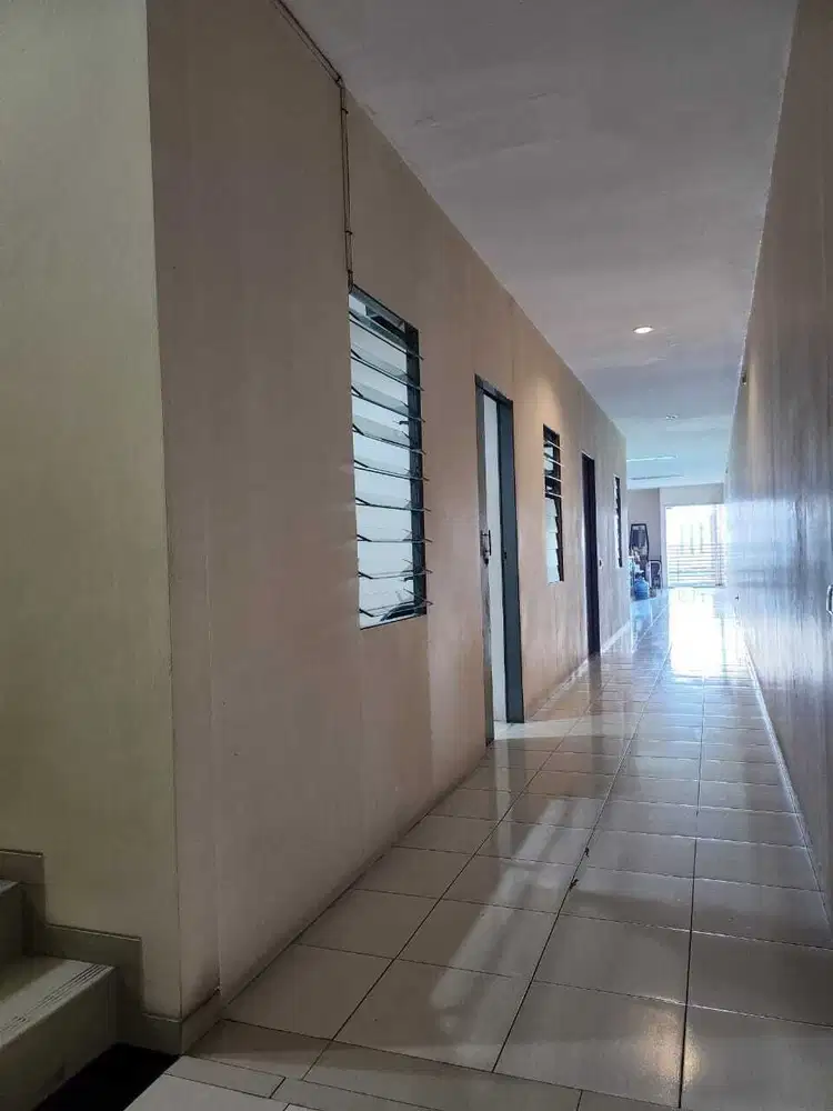 DISEWAKAN RUKO 4 LANTAI DI KAWASAN BISNIS DEKAT MIROTA GODEAN, BANTUL