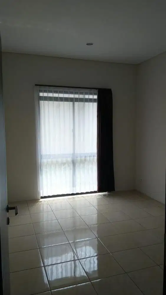 Rumah Nyaman Tatar Favorit di Kota Baru Parahyangan