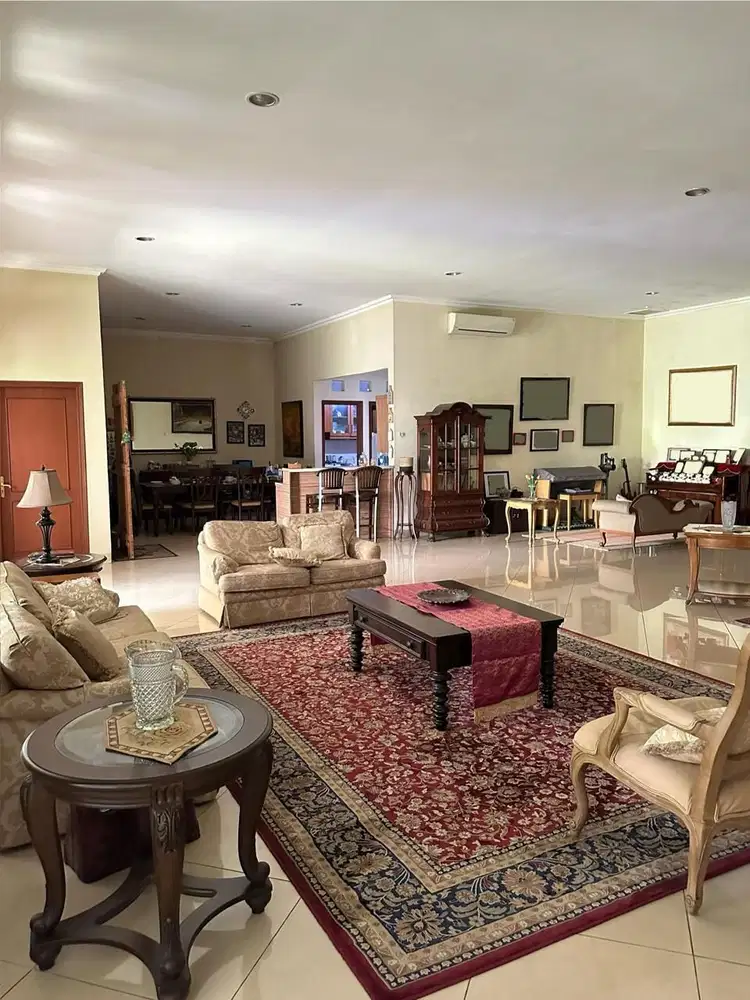 RUMAH ASRI DAN BAGUS DI LOKASI STRATEGIS MAMPANG PRAPATAN JAKSEL