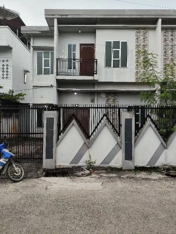 Rumah 2 lantai sewa Pekanbaru