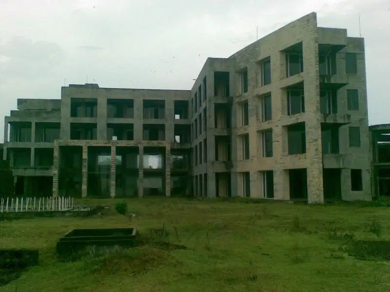 Dijual tanah dan bangunan rencana utk hotel, LT/LB.48000/5000 m2, SHM