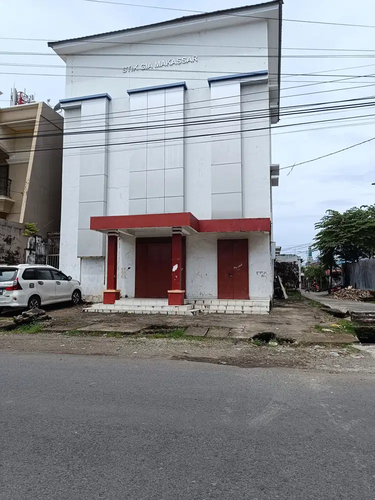 Bangunan 3 lantai cocok untuk kantor atau usaha lainnya