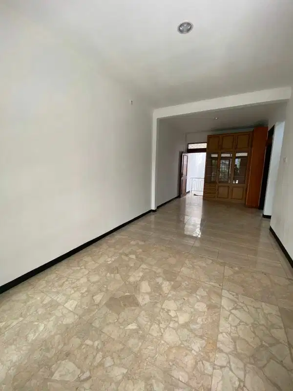 DISEWA RUMAH RAWANGUN JAKARTA TIMUR JALAN IKAN IKAN