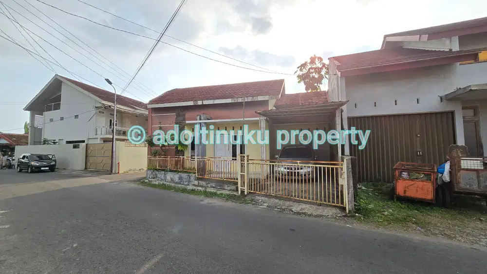 Rumah hook di tengah kota magelang, akses jalan mobil papasan