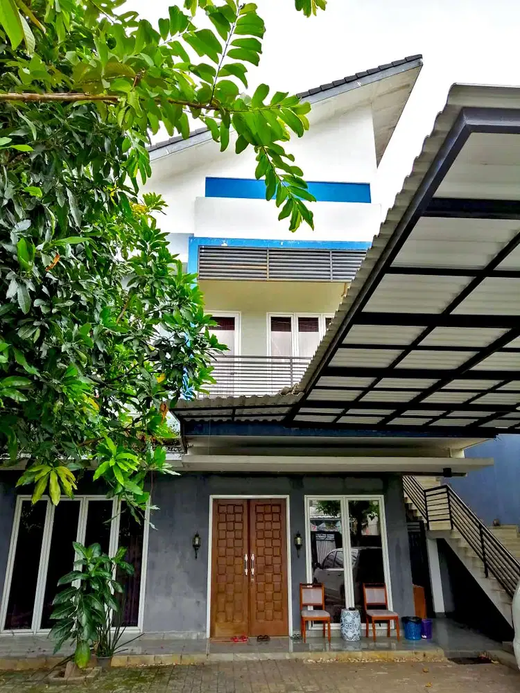 Dijual Rumah Luas 2 Lantai di Bintaro Jakarta Selatan