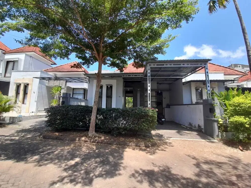 Simple house with and one gate sistem at Jimbaran