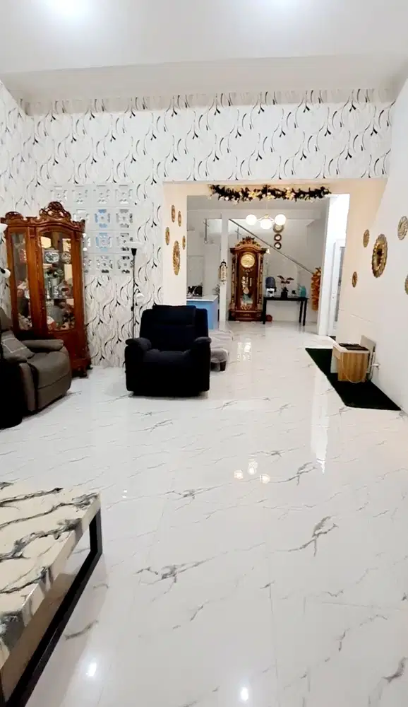 Rumah Siap Huni 1,5 Lantai di Kota Baru Parahyangan