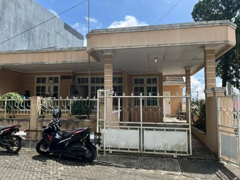 Rumah Tinggal Suasana Asri di Cipanas Puncak