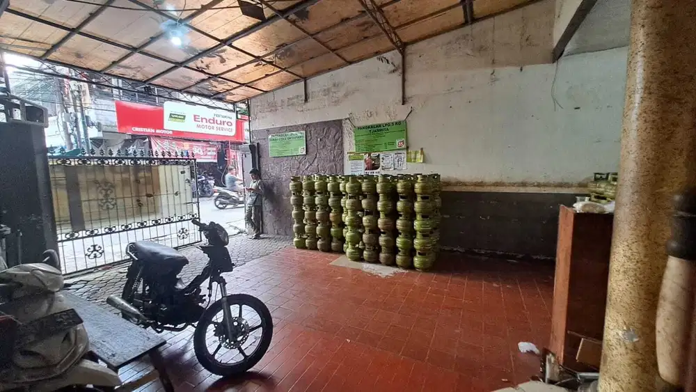 Rumah tua hitung tanah di Pisangan Timur, luas 270m2 Rp 2.9M