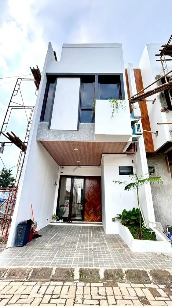 Rumah minimalis modern lokasi strategis dekat stasiun depok