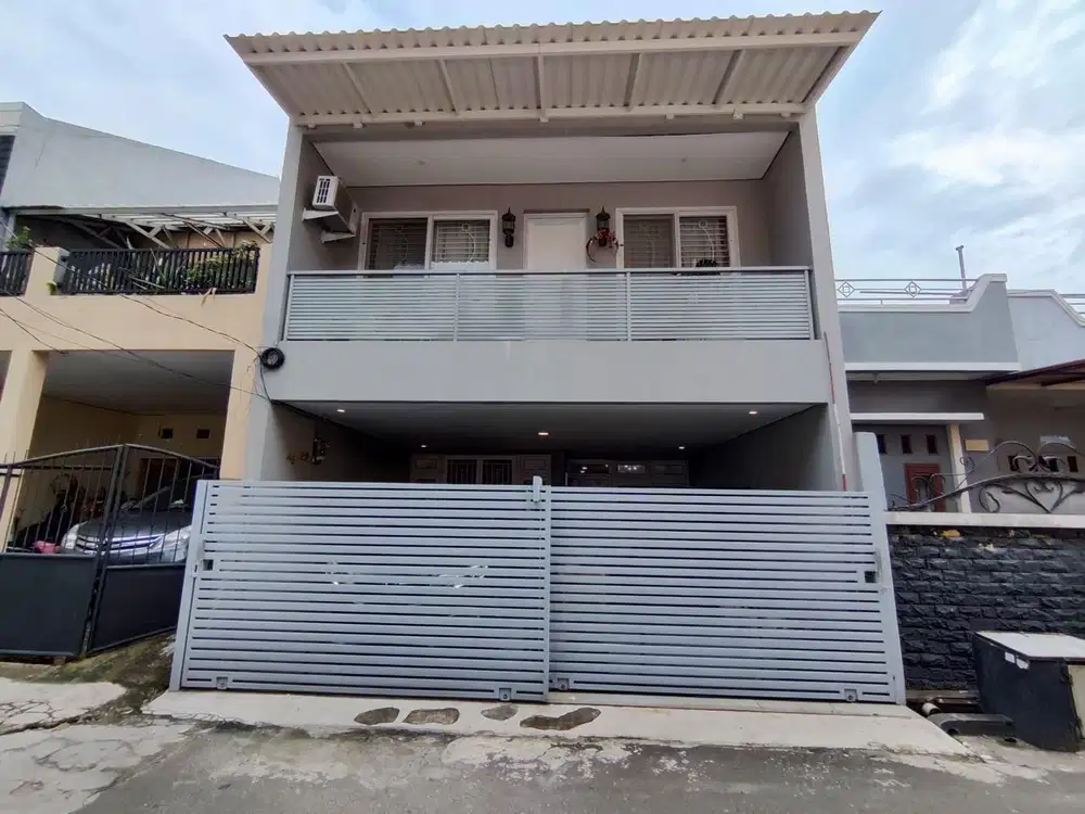 Jual rumah bagus 2 lantai Duren Sawit, Rp 2.5M nego