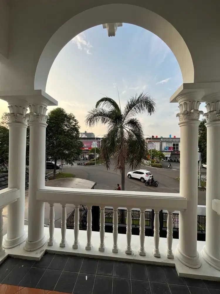 Dijual Rumah Cantik Bergaya Yunani di banjar wijaya