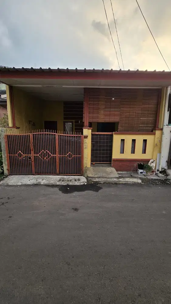 Rumah Minimalis 1 Lt 15 Menit ke Stasiun Serpong Hadap Timur J-37473