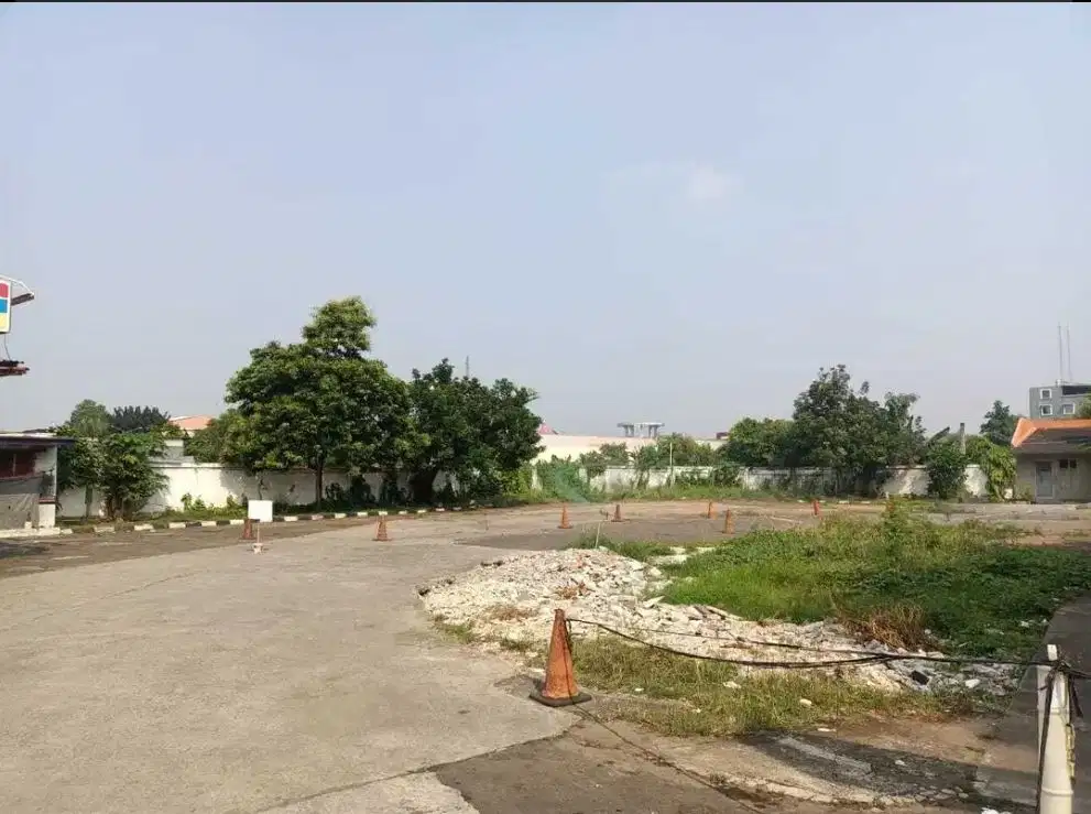 SANGAT COCOK UNTUK PADEL! LOKASI PINGGIR JALAN RAYA TB SIMATUPANG