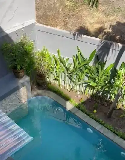 Rumah di area Gatot  Subroto barat view sawah dan ada Pool nya