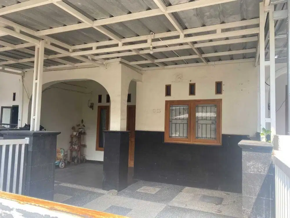 Rumah bagus jl. Morotai disewakan lokasi strategis