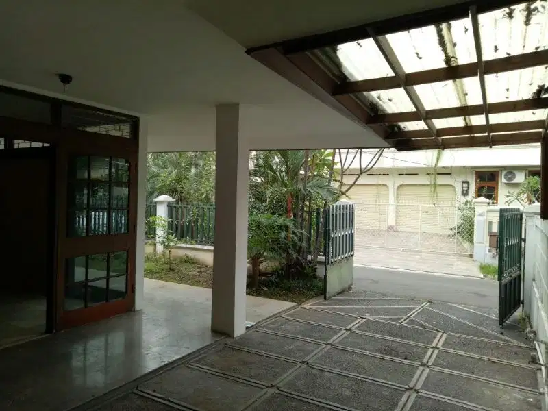 Dijual Rumah di Alam Permai Pondok Indah