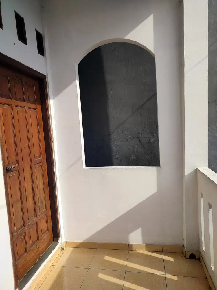 Rumah Dekat Stasiun Palmerah Tanah Abang