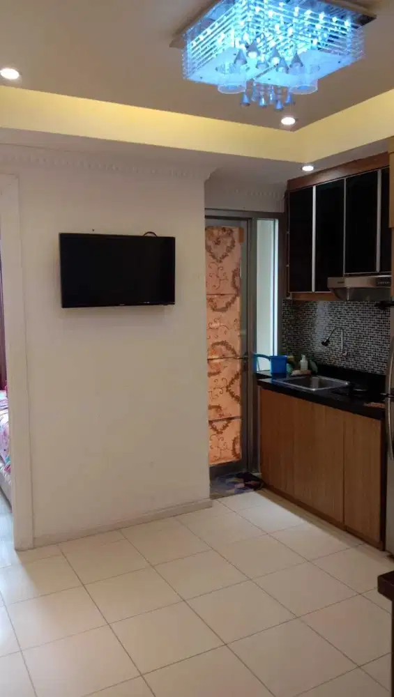 DIJUAL CEPAT! Apartemen Green Lake Sunter 2 BR Full Furnish Lt tinggi