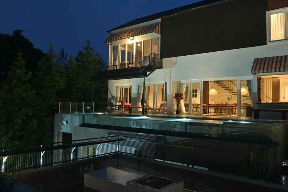 Jual rumah mewah luas Villa Dago Bandung