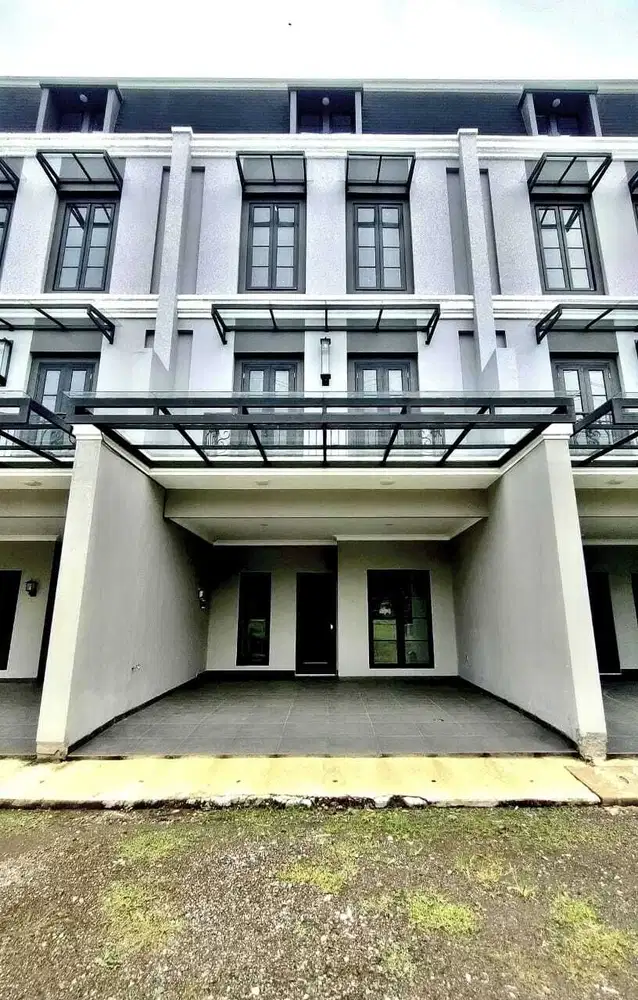Rumah 3 lantai siap huni di mampang jakarta selatan
