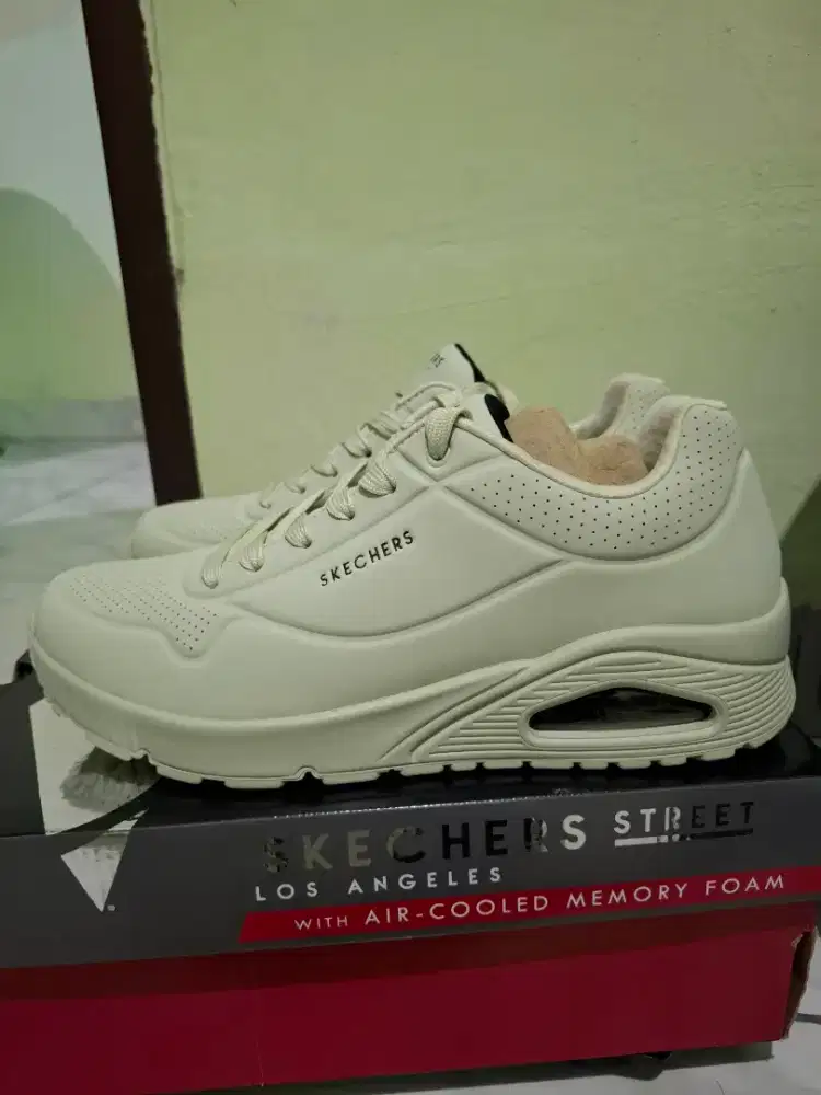 Sepatu skechers Uno Men's