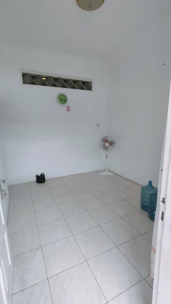 Disewakan rumah di Tanah Mas