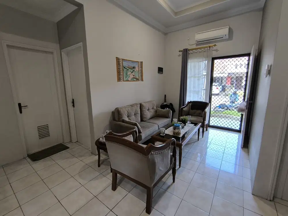 Rumah Terawat Harga Nego aja di Kota Baru Parahyangan